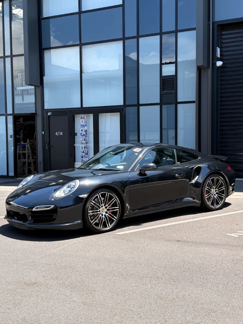 Porsche 911 with Pearl Black PPF